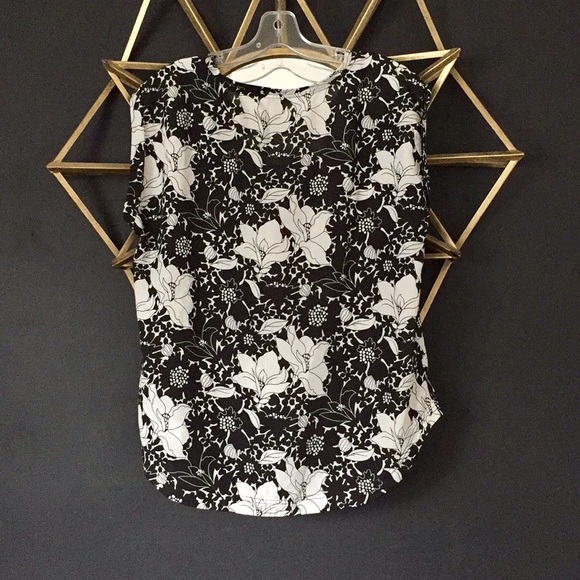 J.Crew T-Shirt Blouse - Picture 5 of 5